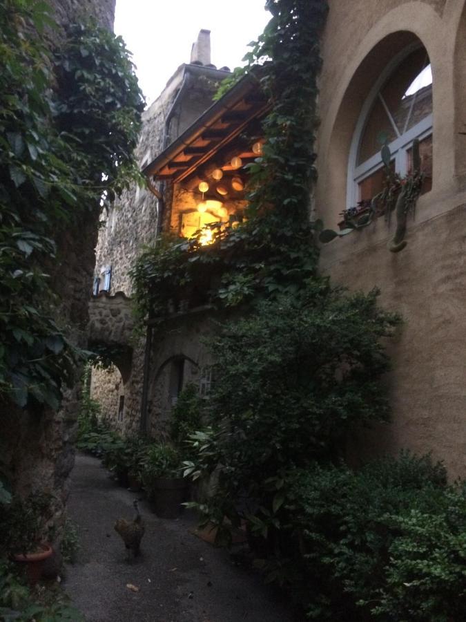 Chambres Du Clocher Vallon-Pont-dʼArc Exterior foto